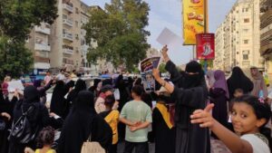 احتجاجات عدن: ناشطات يتظاهرن ضد تدهور الأوضاع.. وقمع أمني يطال حقوقيات