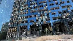 تصعيد غير مسبوق: إيران تطلق موجات صاروخية ومسيرات جديدة على إسرائيل